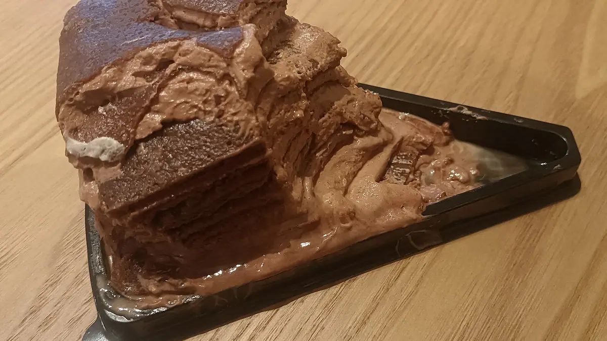 The Chai Cafe and Cake Kitchen – cake shop in Bedworth town centre
